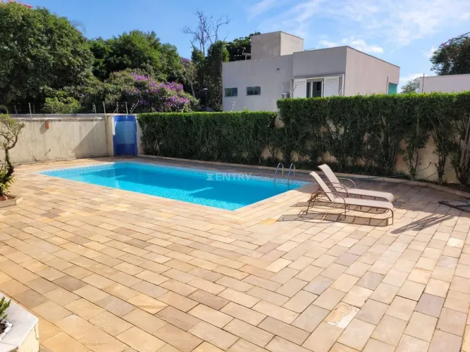 Casa, à venda, em Jundiaí com 540 m2 de área construída e 744 m2 de área total