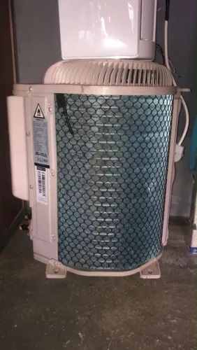 Ar condicionado Agratto 12.000 BTU usado em ótimo estado