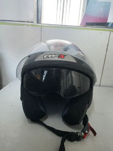 Capacete FW3 seminovo