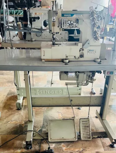 Máquina industrial galoneira