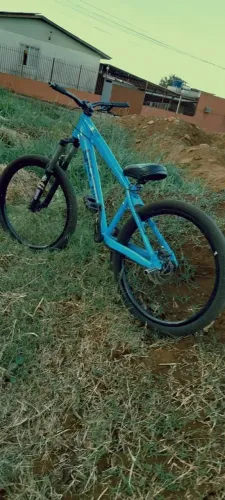 Vende-se gios azul bb montada 2000 ou troca em play 4