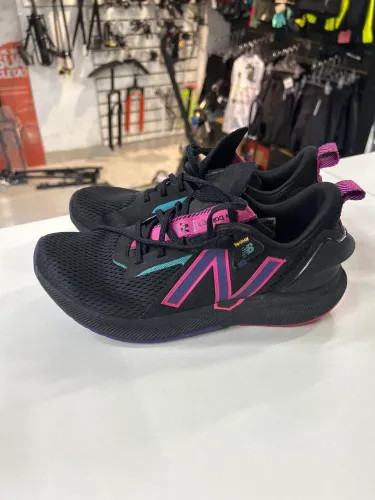 Tênis New Balance