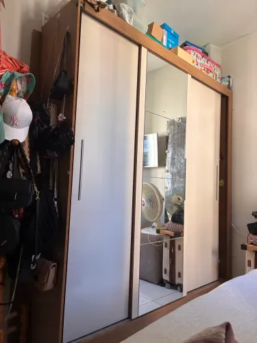 Vendo guarda-roupa
