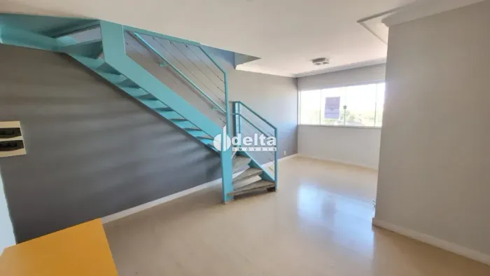 Apartamento com 3 quartos disponível para venda no bairro Saraiva em Uberlândia-MG