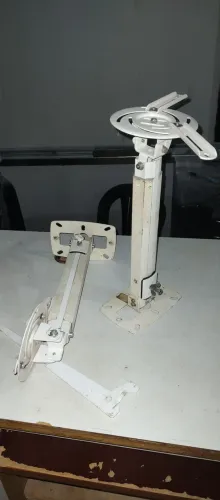 2 suporte para projetor