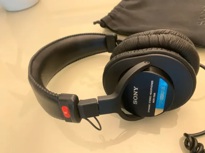 Fone de ouvido Sony Dynamic Profissional MDR-7506