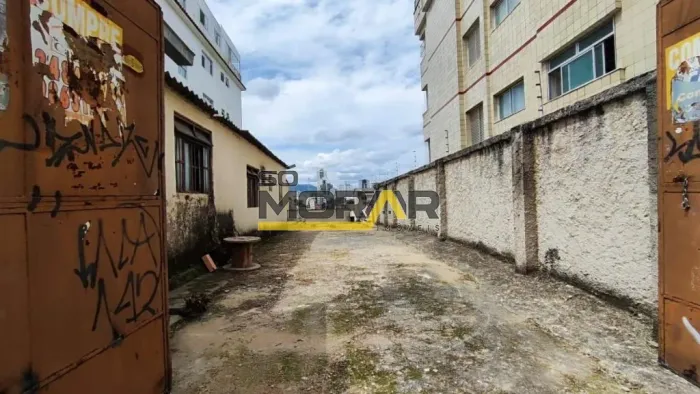 Lote/Terreno a venda no bairro Sagrada Família, em Belo Horizonte / MG