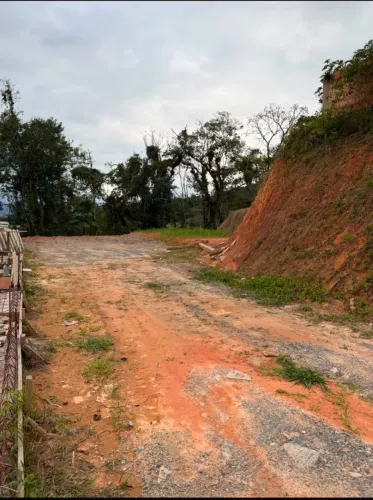 Terreno no bairro vila chartes
