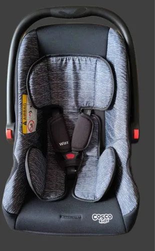 Bebê conforto semi novo cosco cinza