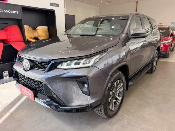 Toyota Hilux SW4 Diamond 2.8 TB 4X4 Die. Aut. 2024