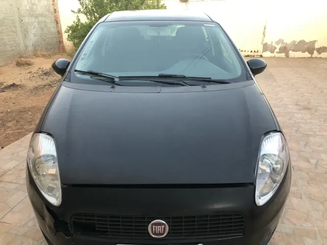 Fiat Punto Attractive 1.4 Fire Flex 8V 5P 2011