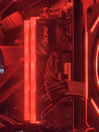 MEMORIA RAM 2X8 DDR4 3200MHZ- RGB XPG ADATA