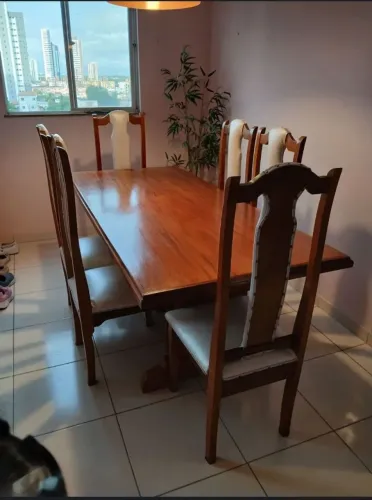 Mesa de Madeira de Mogno c/6 cadeiras