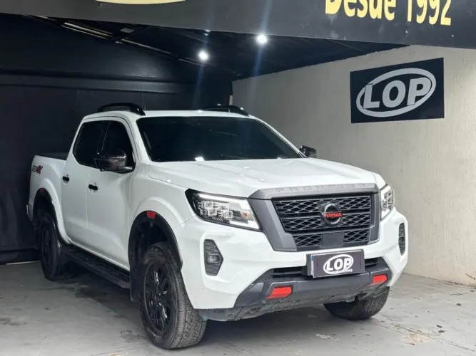 Nissan Frontier Pro4x CD 4X4 2.3 Bi-TB Die. AUT 2023