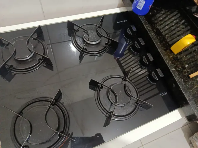 Vendo esse cooktop de quatro bocas tudo funcionando