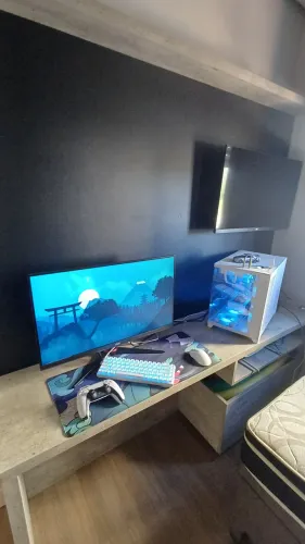 Painel de TV com Bancada