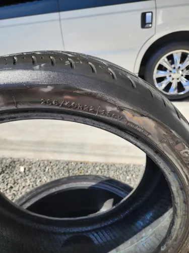 Vendo Pneu 265 | 40R22 