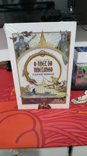 O anel de Nibelungo Pipoca e nanquim 