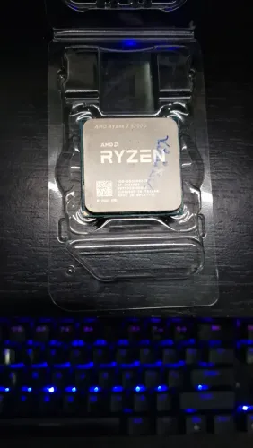 AMD Ryzen 7 5700G - Excelente estado