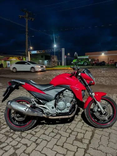 Vendo moto Honda cb 300r flex