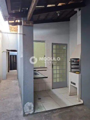 CASA RESIDENCIAL à venda, 2 quartos, 2 vagas, Jardim Europa - Uberlândia/MG