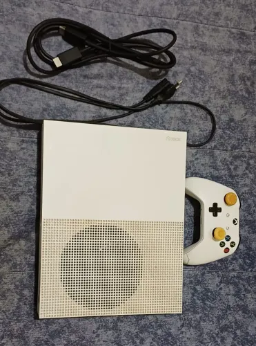 Vendo xbox one s 1tb