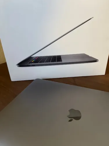 MacBook Pro 15" 2018 A1990 Intel i7 6-core 512GB 16GB Cinza Espacial na caixa