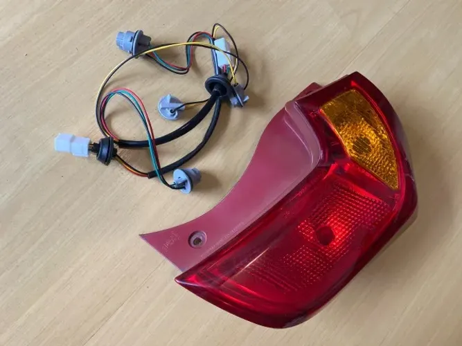 Lanterna trazeira Dir. do Kia Picanto - 2015 c/ plug/conector R$299