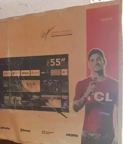 TV TCL 56 polegadas com defeito 