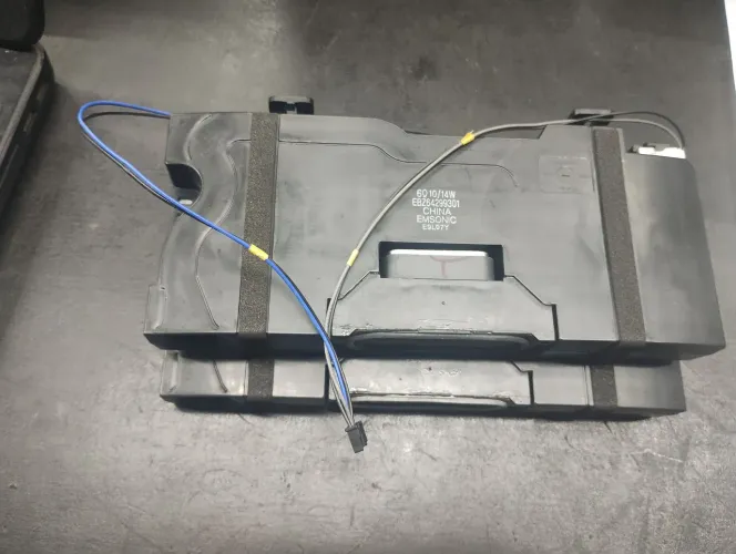 Par Auto falante tv LG 65um7520psb