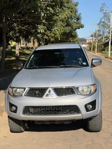 Mitsubishi L200 Triton HPE 3.2 CD TB Int.diesel AUT 2012