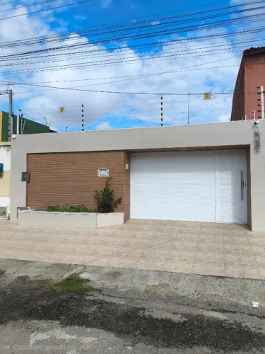 Casa plana com três suítes no Jardim das Oliveiras - 130m²