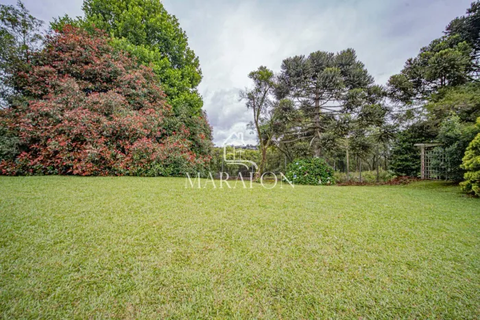 TERRENO À VENDA EM GRAMADO NO CONDOMÍNIO BUENA VISTA VILLAGE