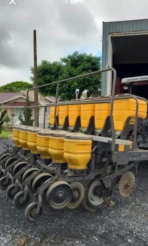 Plantadeira Valtra