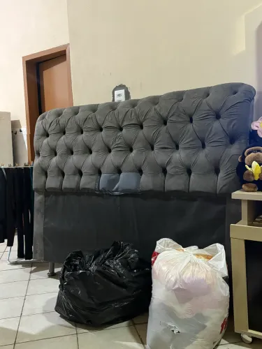 Vende-se cabeceira estofada 