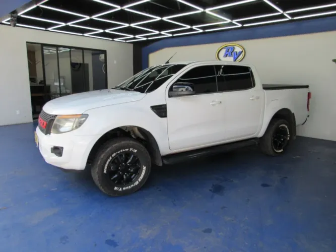 Ford Ranger XLS 2.5 16V 4X2 CD Flex 2013