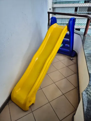 Escorregador infantil