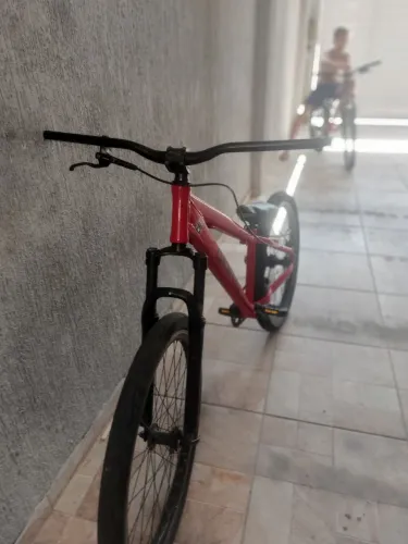 Gios muito boa nada ruim só a suspensão que não desce mais aceito troca em pc ou em vk