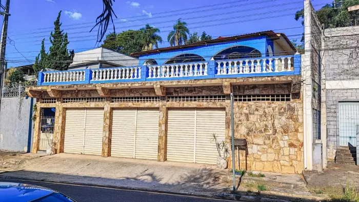 Linda Chácara Terra Preta SP Casa com excelente acabamento e ótima localização! Apta a Fin