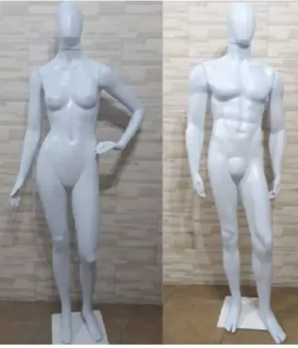 Manequim 3 braços feminino com base 