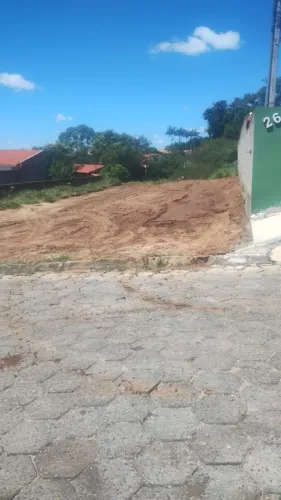 Terreno à venda, 315 m² por R$ 255.000 - Perímetro Urbano - Sarapuí/SP