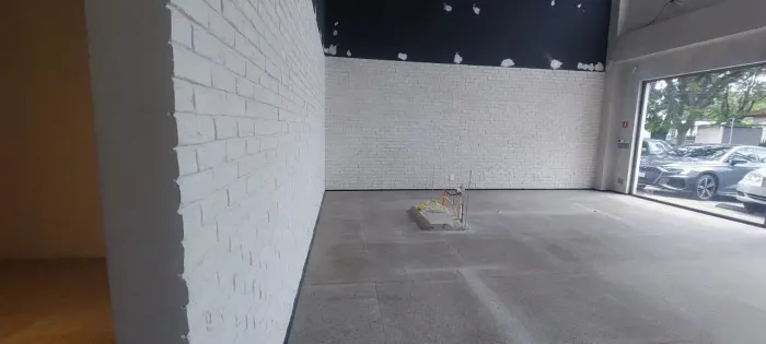 Ponto Comercial Térreo na Avenida Esplanada Visibilidade, Sofisticação e Excelente Fluxo
