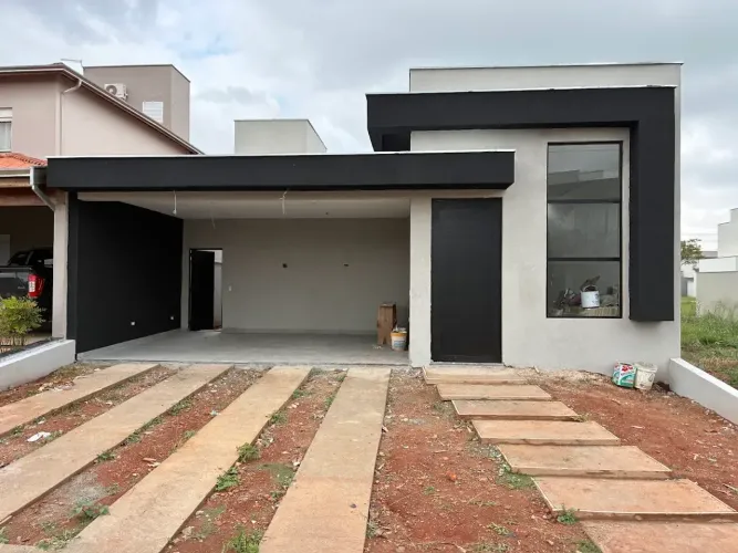 Casa de condomínio para venda tem 145 metros quadrados com 3 quartos