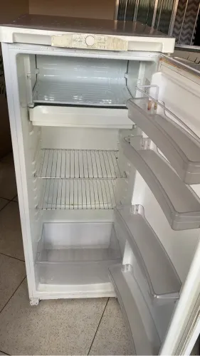 Geladeira continental funcionando perfeitamente 