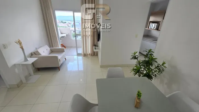 Lindo Apto Mobiliado 100 mts da Praia.