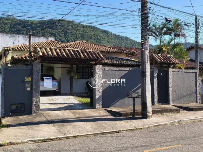 Casa com 3 dormitórios à venda, 173 m² por R$ 1.060.000 - Piratininga - Niterói/RJ