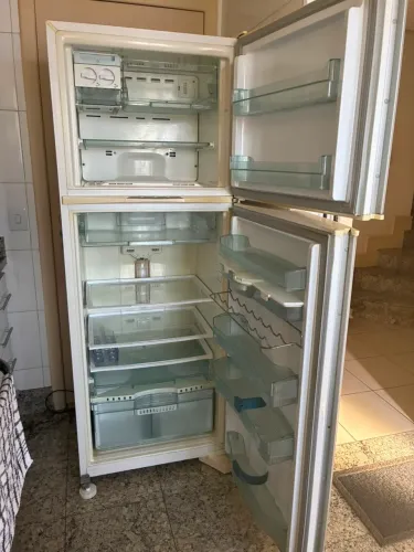 Geladeira BRASTEMP 450 Litros - Funcionando Perfeitamente
