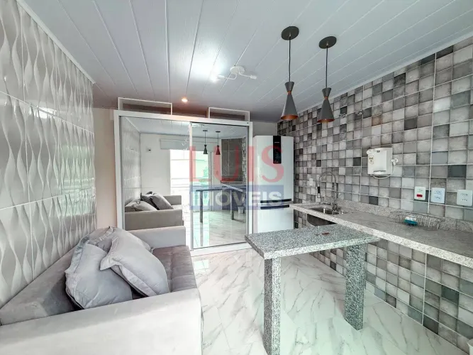 Apartamento com 1 dormitório para alugar, 35 m² por R$ 3.500,01/mês - Itaipu - Niterói/RJ