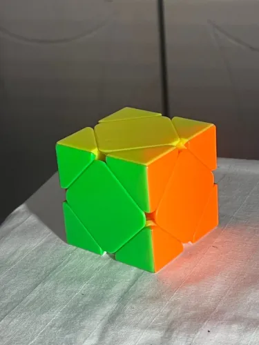 Cubo Mágico Skewb Meilong
