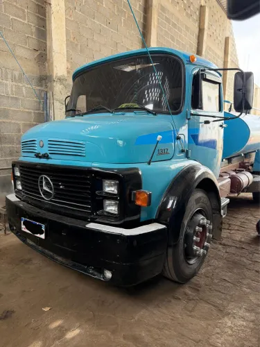 Mercedes 1317 no chassi 